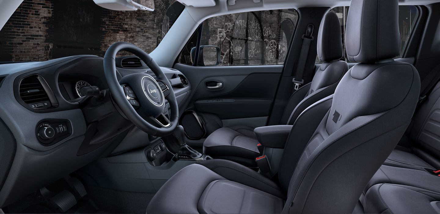 2017-Jeep-Renegade-Altitude-VLP-Interior-Gallery-2